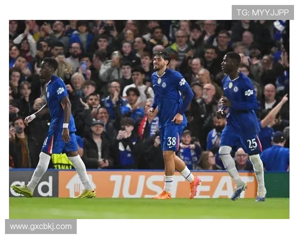 阿贾克斯上半场惨遭切尔西四球重创时隔六十七年再现欧战溃败